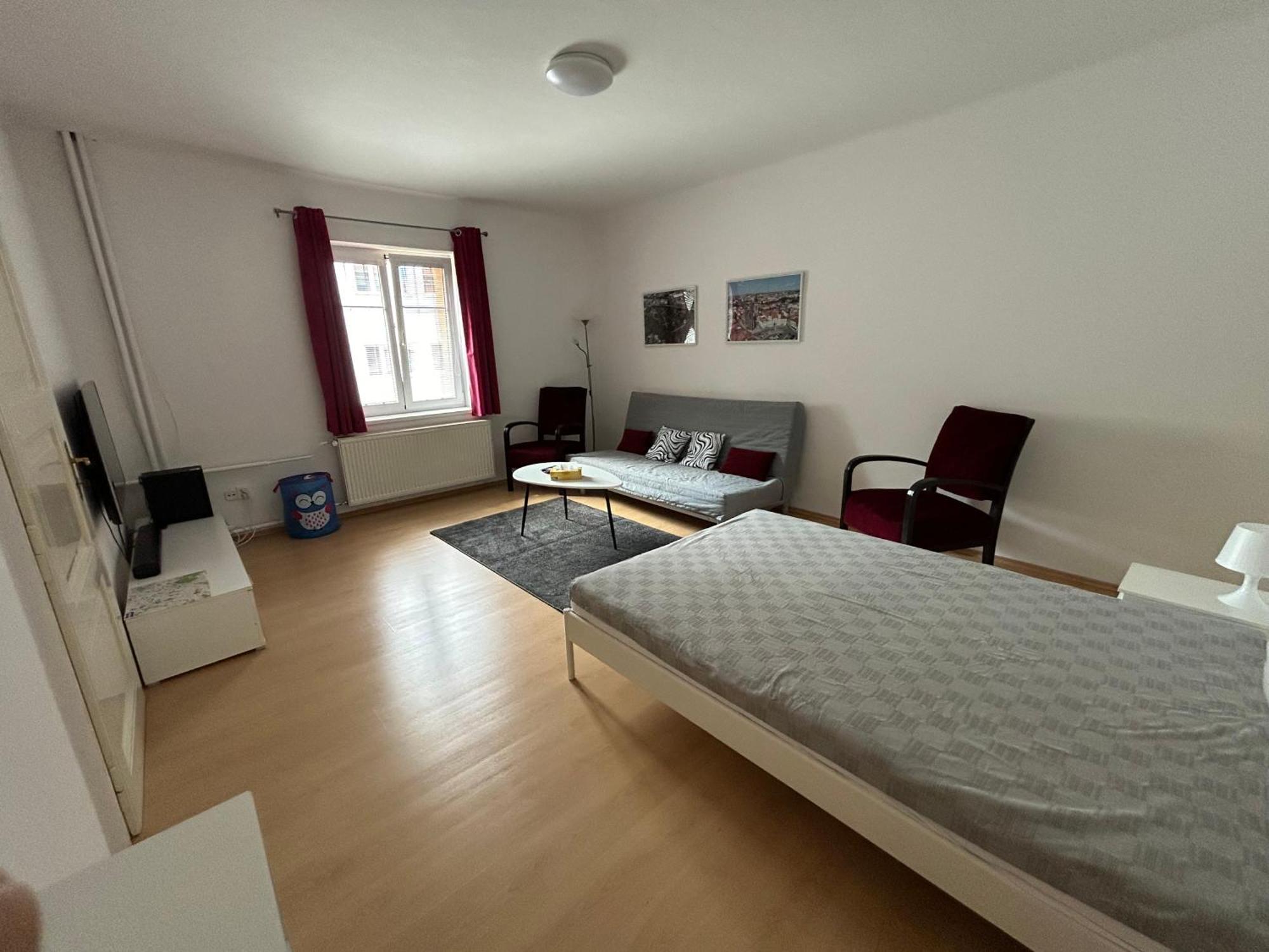 Apartmany U Kubiku Hradec Kralove Exterior photo